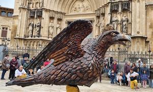L’àliga de Sant Julià de Vilafranca celebra 10 anys com a símbol del barri. Àliga de Sant Julià