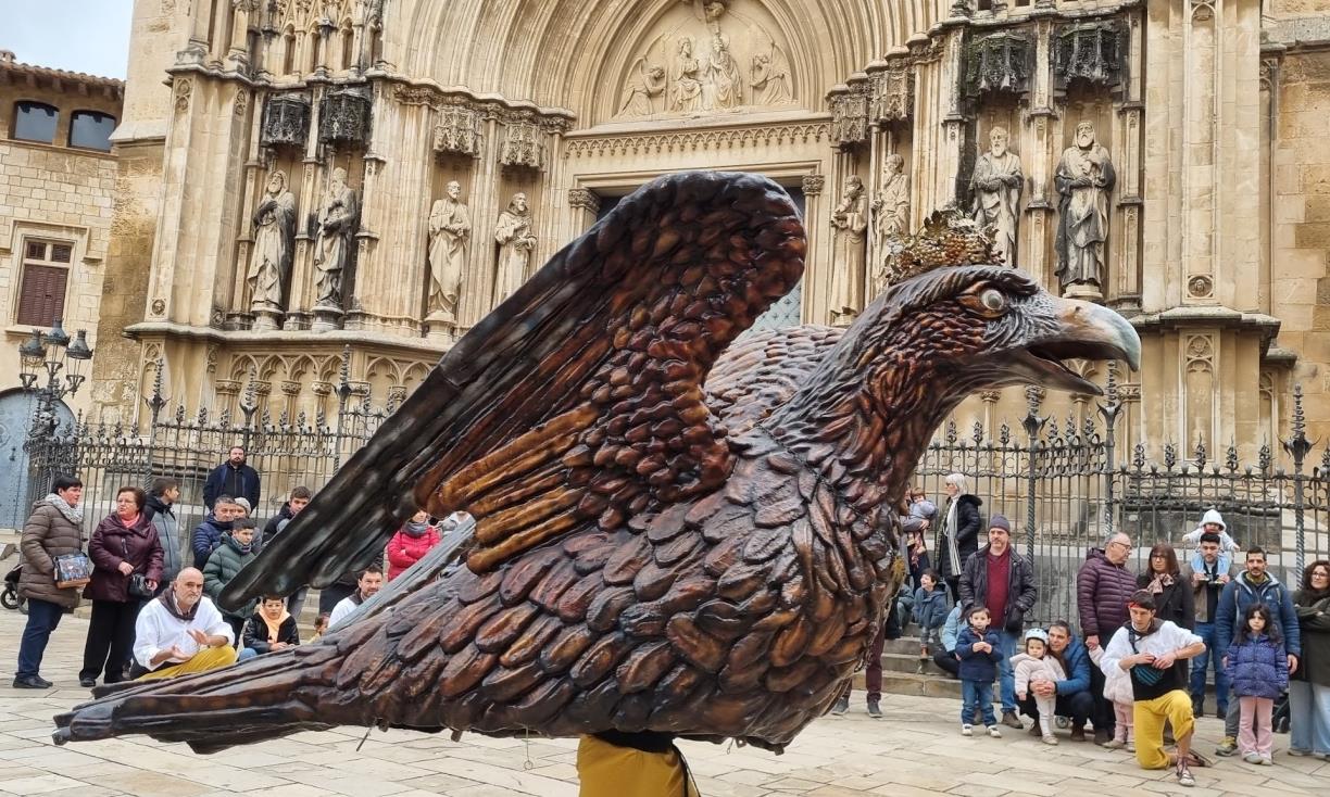 L’àliga de Sant Julià de Vilafranca celebra 10 anys com a símbol del barri. Àliga de Sant Julià