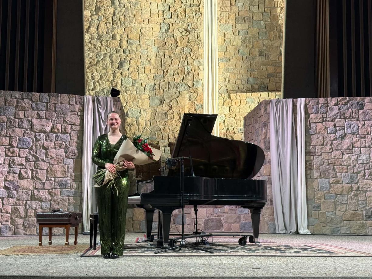 Laura Farré Rozada al final del seu concert a la Presbyterian Church de Glendale. EIX