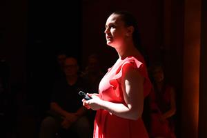 Laura Farré Rozada triomfa a Erevan amb el disc “Araspel” i consolida la seva projecció internacional