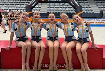Les gimnastes del Club Rítmica Olèrdola . Eix