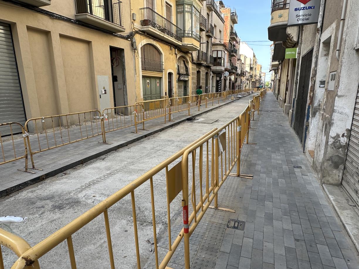 Les obres de reurbanització del carrer Sant Pere de Vilafranca avancen més ràpid del previst i entren en la segona fase. Ajuntament de Vilafranca