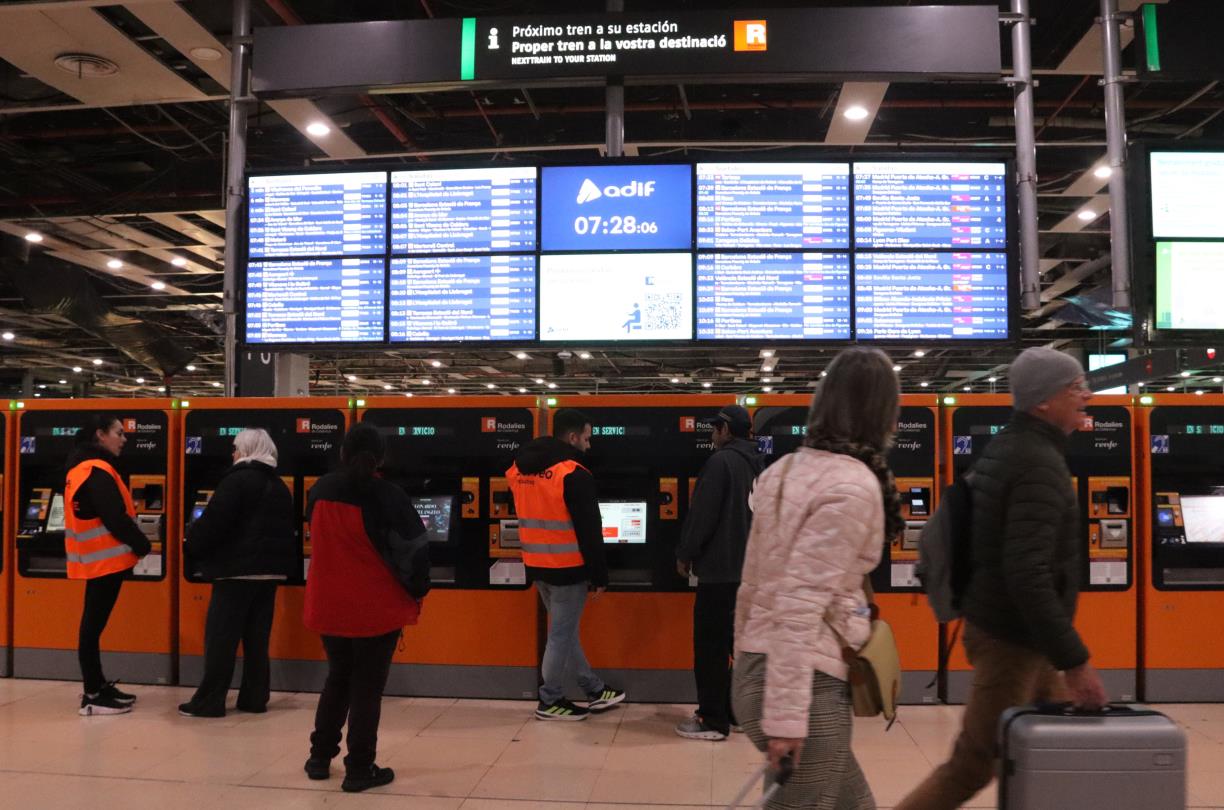 Les plataformes d'usuaris de tren convoquen una manifestació el 7 de febrer per denunciar la 