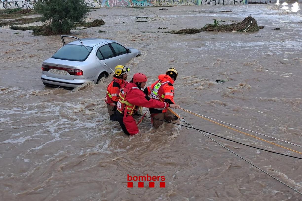 Les pluges deixen uns 140 litres al Vendrell i Torredembarra però en alguns punts es podrien haver superar els 200. Bombers