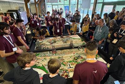 L’Escola Vedruna de Sant Sadurní d’Anoia revalida el títol a la First Lego League d’Igualada. Campus d'Igualada