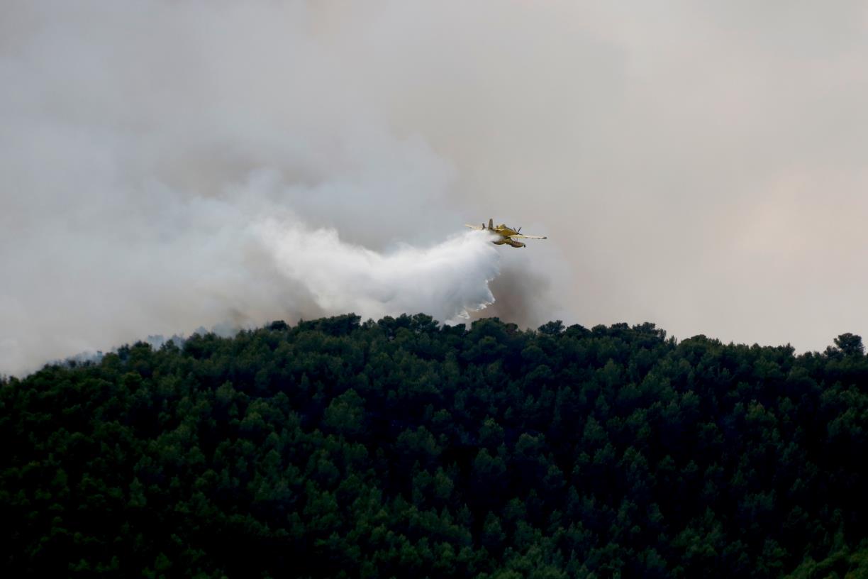 L'incendi d'Aiguamúrcia supera les 100 hectàrees afectades i es manté el confinament de 5 municipis. ACN