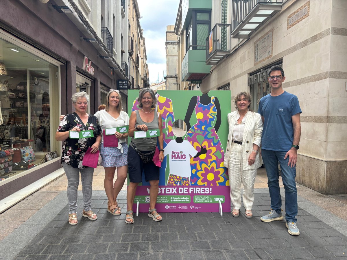 Lliurats els premis del concurs ‘Vesteix de Fires’ de les Fires de Maig de Vilafranca. Ajuntament de Vilafranca