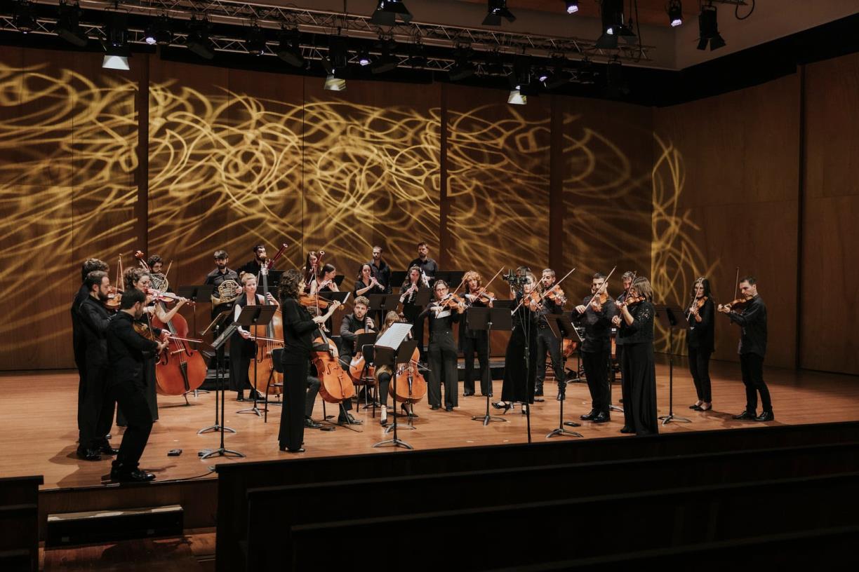 La Camerata dirigida per Lorenza Borrani (2024) / Foto: Sílvia Poch