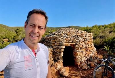 Manel Hernández. Eix