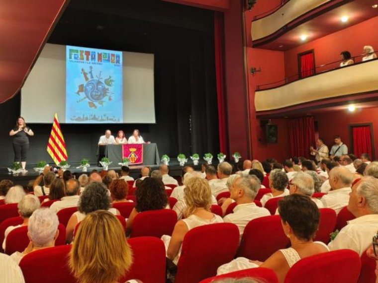 Maria Carme Barceló obre la Festa Major de Vilanova convidant la ciutat a omplir-se de bons records. Ajuntament de Vilanova