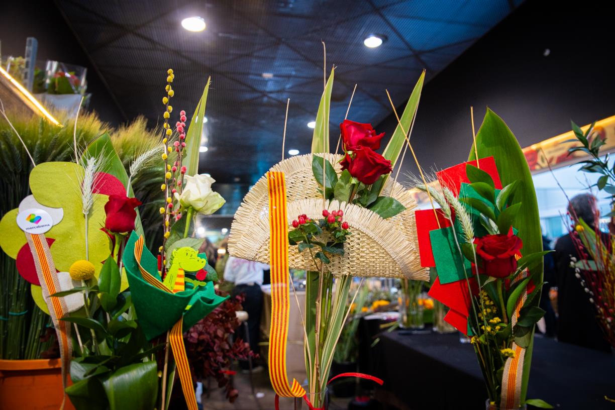 Mercabarna-flor preveu un Sant Jordi amb 7 milions de roses i gran afluència als carrers. Mercabarna-flor 