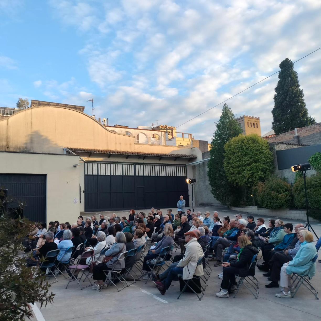 Més de 350 persones consoliden el Festival de Poesia a les Caves de Sant Sadurní d’Anoia. Santi Borrell