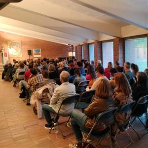 Més de 350 persones consoliden el Festival de Poesia a les Caves de Sant Sadurní d’Anoia