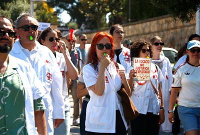 Metges de Catalunya anuncia vaga indefinida de facultatius a partir de l'octubre. ACN