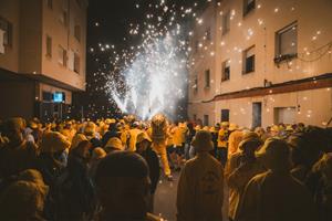 Milers de persones celebren el 45è aniversari de la Festa de la Fil·loxera al ritme d’Els Catarres. Festa de la Fil·loxera