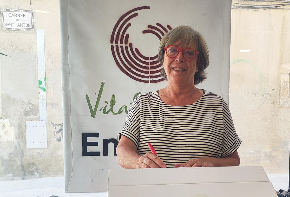 Montse Romagosa en roda de premsa. Eix