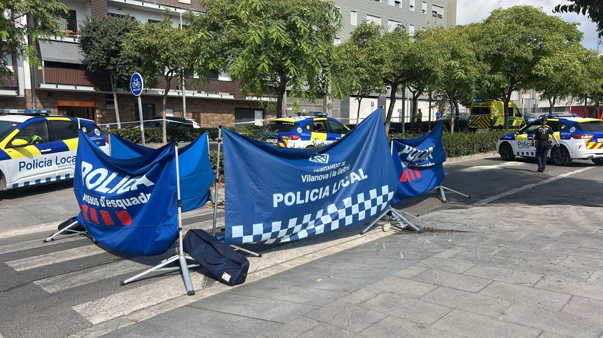 Mor una persona en un atropellament a la rambla de Sant Jordi de Vilanova i la Geltrú. Eix