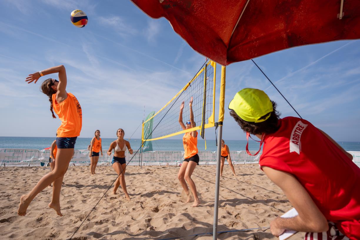 Novena edició de la KDM Beach Volley CUP a Calafell. Eix