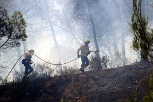 Parlon diu que l'incendi de l'Anoia evoluciona bé i que les pròximes hores seran 