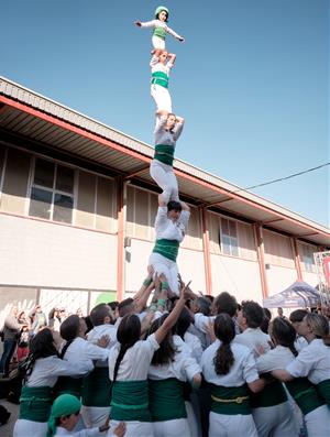 Pilar de 5 aixecat per sota