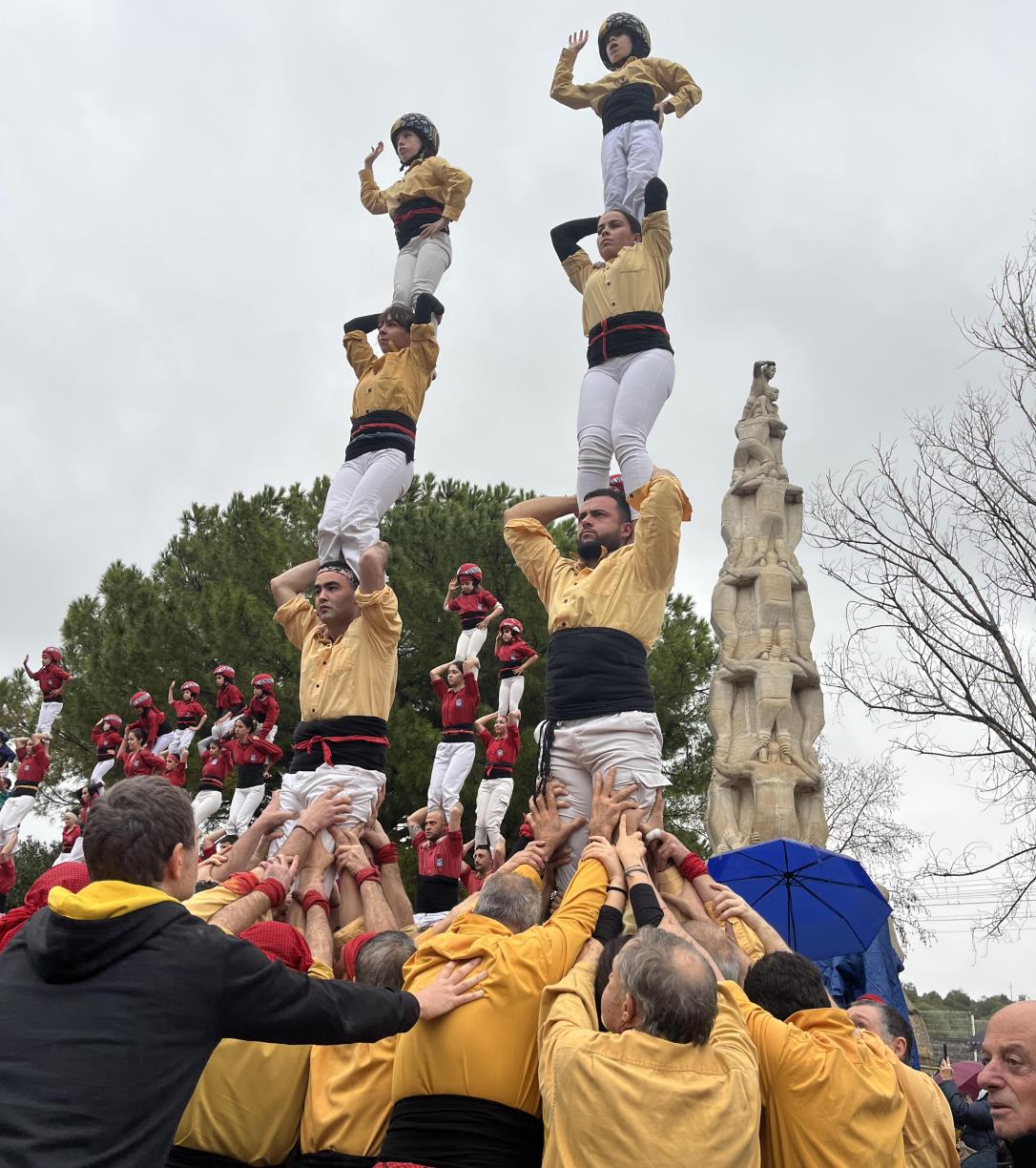 Pilars al centenari dels Nens del Vendrell. Bordegassos de Vilanova