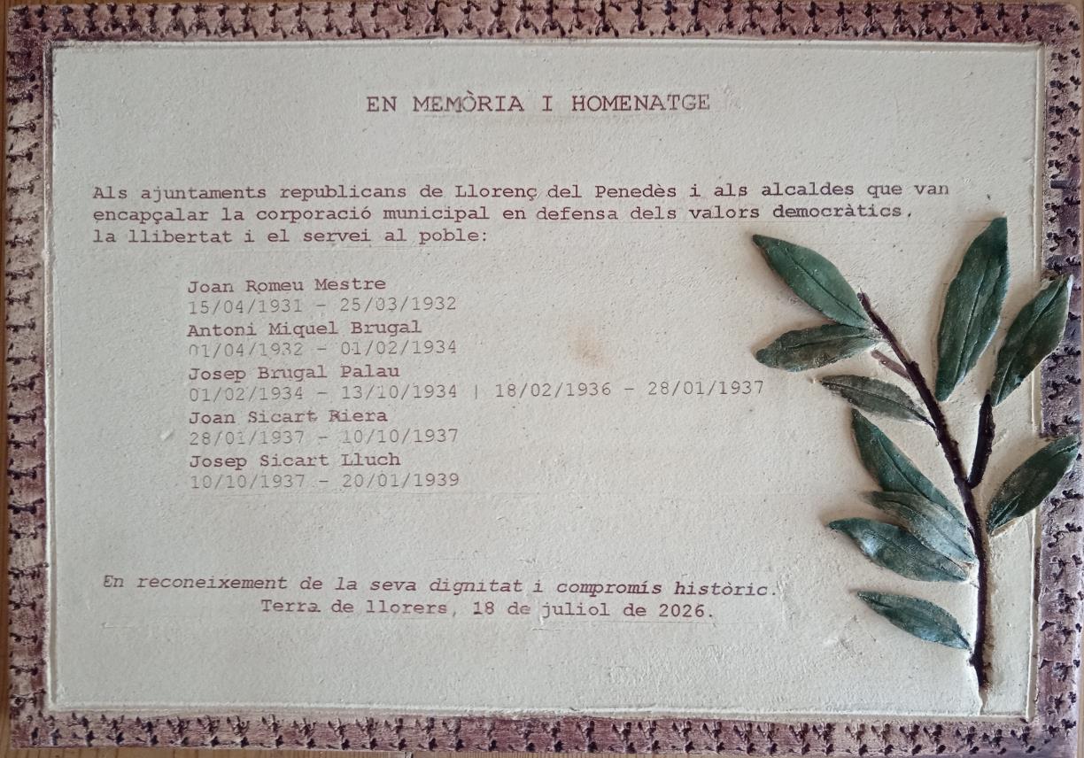 Placa de record, obra de Roser Oter. Ramon Sicart i Batet