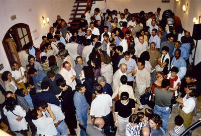 Presentació de Vilanova Digital al Celler de Can Pujol, el 28 de setembre de 2001, amb els amics i amigues que van voler acompanyar-nos. Eix