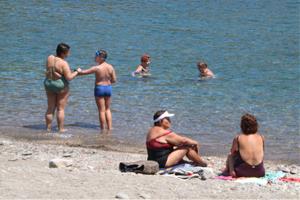 Protecció Civil demana extremar la prudència davant una jornada de calor extrema i risc màxim d'incendis aquest dimecres. ACN