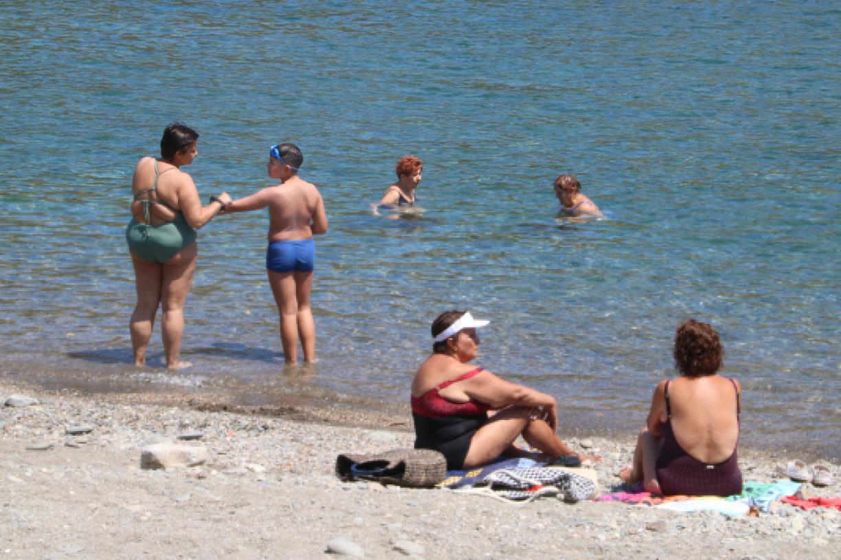 Protecció Civil demana extremar la prudència davant una jornada de calor extrema i risc màxim d'incendis aquest dimecres. ACN