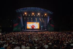 Quim Masferrer converteix el públic en protagonista davant més de 1.200 espectadors al Festival Terramar CaixaBank