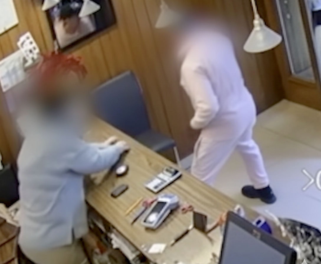 Robatori amb violència a una joieria de Vilanova i la Geltrú. Mossos d'Esquadra