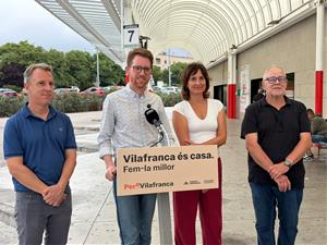 Roda de premsa d'ERC Vilafranca a l'estació de busos . Eix