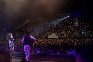 Rosario desplega el seu «Universo de Ley» al Festival Terramar CaixaBank de Sitges. Festival de Terramar