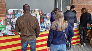 Sant Jordi 2026 al Penedès i el Garraf: una gran xarxa cultural omple carrers, places i biblioteques