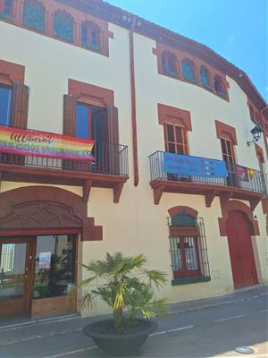 Sant Pere de Ribes impulsa per quart any la campanya “Balcons amb Orgull” per visibilitzar la diversitat LGTBIQA+