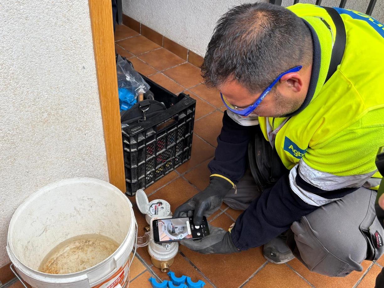 Sant Pere de Ribes instal·la gairebé 10.000 comptadors intel·ligents per detectar consums inusuals i fuites d’aigua. Ajt Sant Pere de Ribes