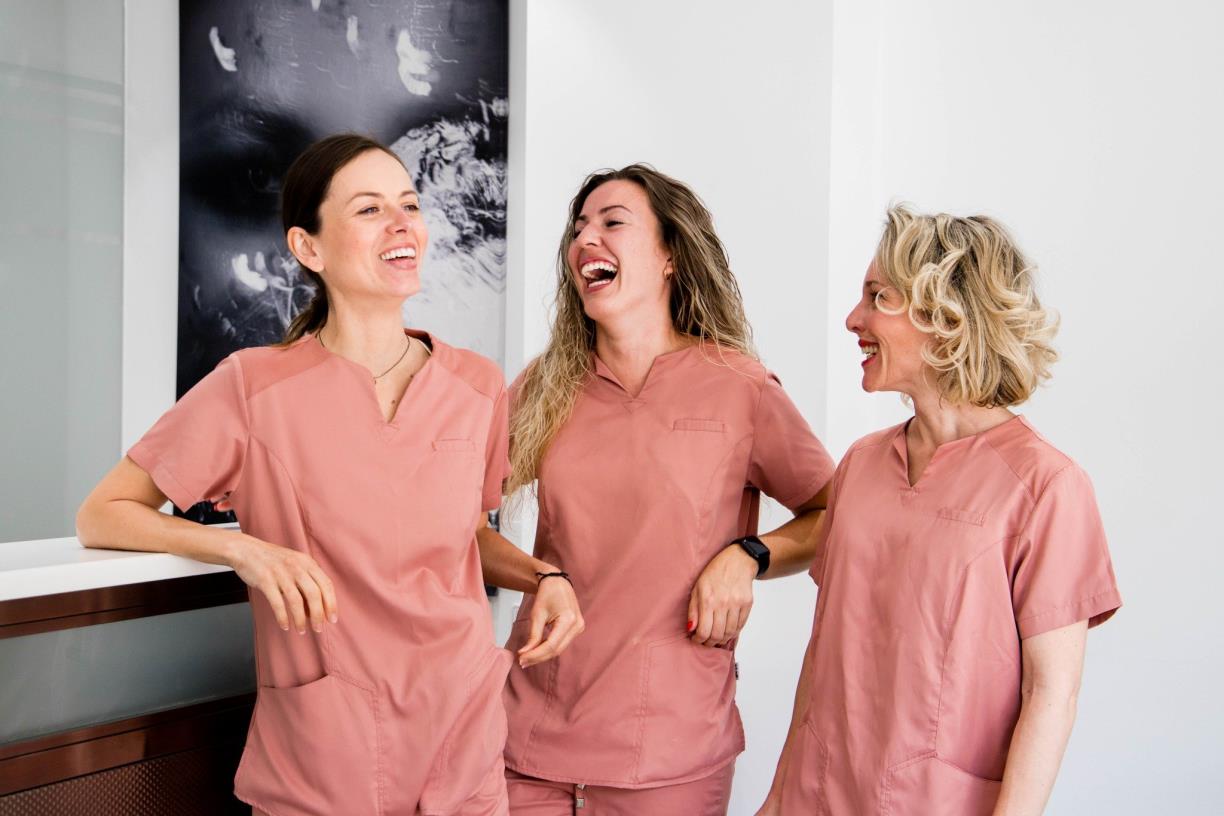 SDS Dental Clinic aposta per una odontologia sense presses i centrada en el pacient. EIX