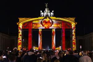 Sílvia Isach guanya el Festival of Lights de Berlín 2026 amb el mapping Farbstimmung. EIX
