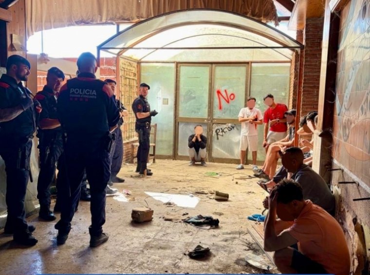 Sis detinguts en un dispositiu policial a l’antic Hostal del Penedès. Ajt Sta Mda i els Monjos