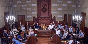 Sitges aprova les noves concessions del Mercat Municipal i un paquet de 3 milions en modificacions de crèdit. Ajuntament de Sitges