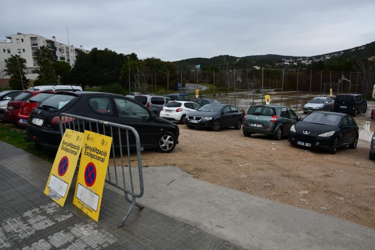 Sitges inicia l’arranjament de l’aparcament de la Devesa per generar 60 places per a turismes. Ajuntament de Sitges