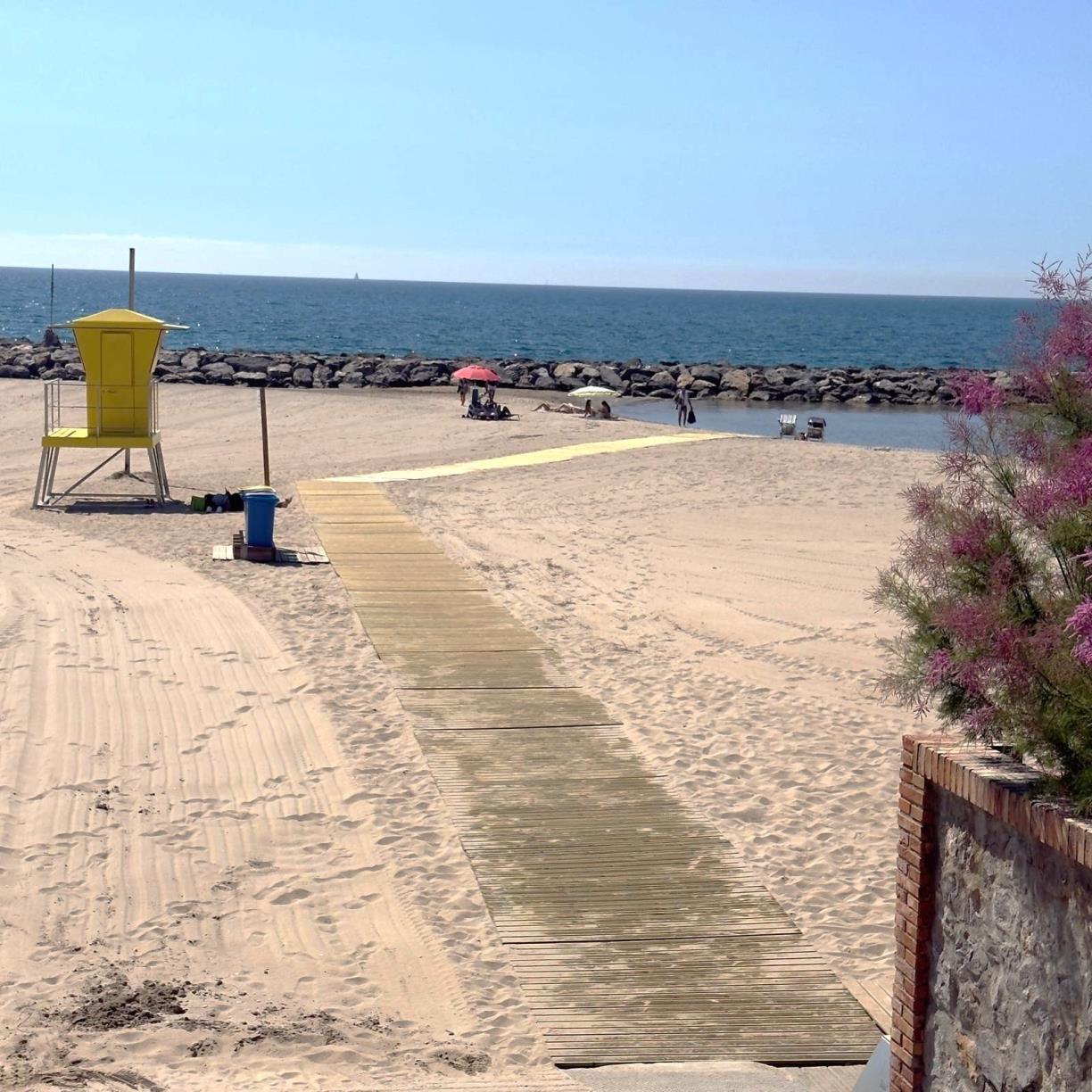 Sitges instal·la 492 passeres accessibles per avançar cap a unes platges més inclusives. Ajuntament de Sitges
