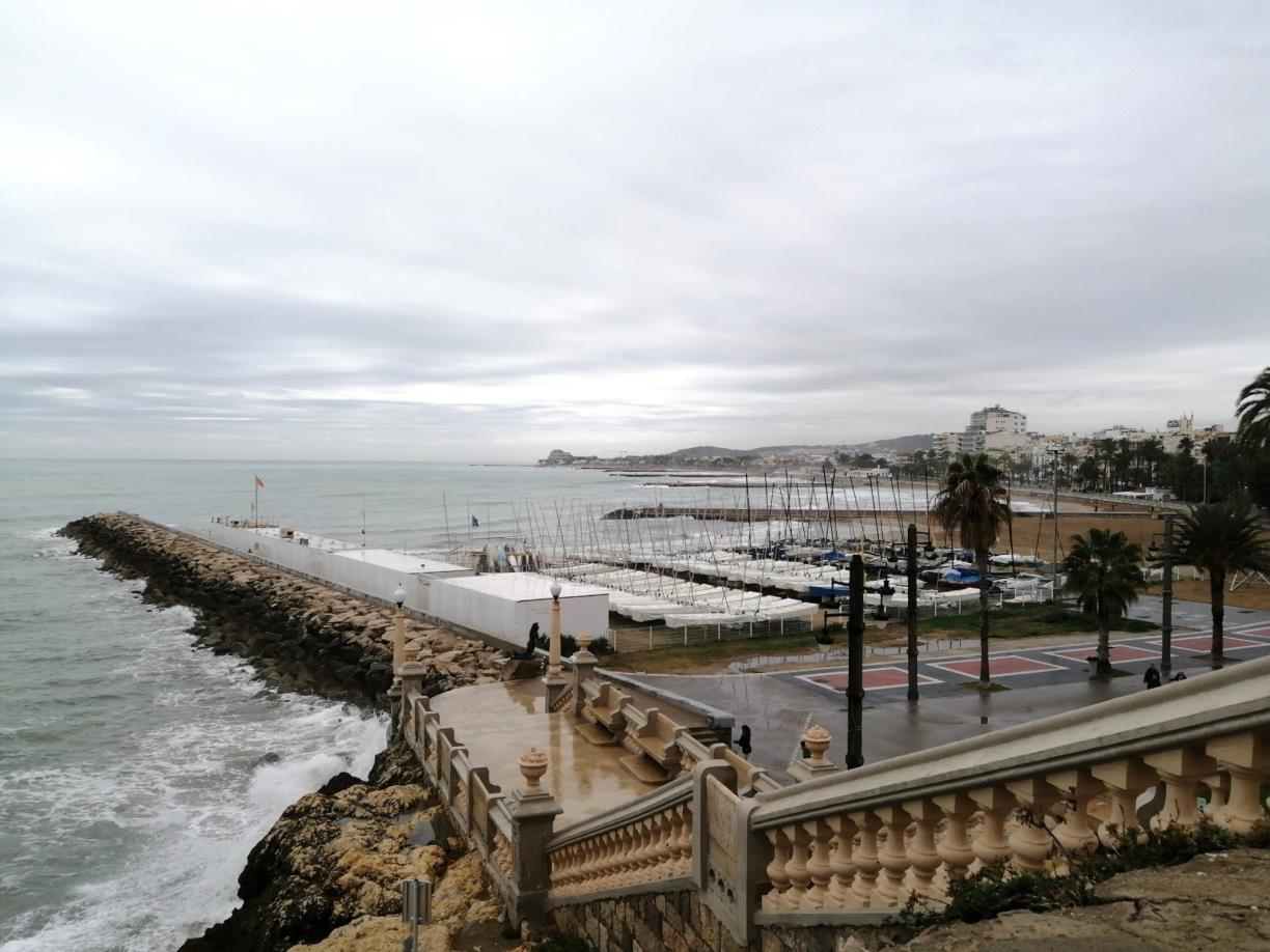 Sitges reforça el Passeig Marítim amb mesures d’urgència davant els temporals. Ajuntament de Sitges