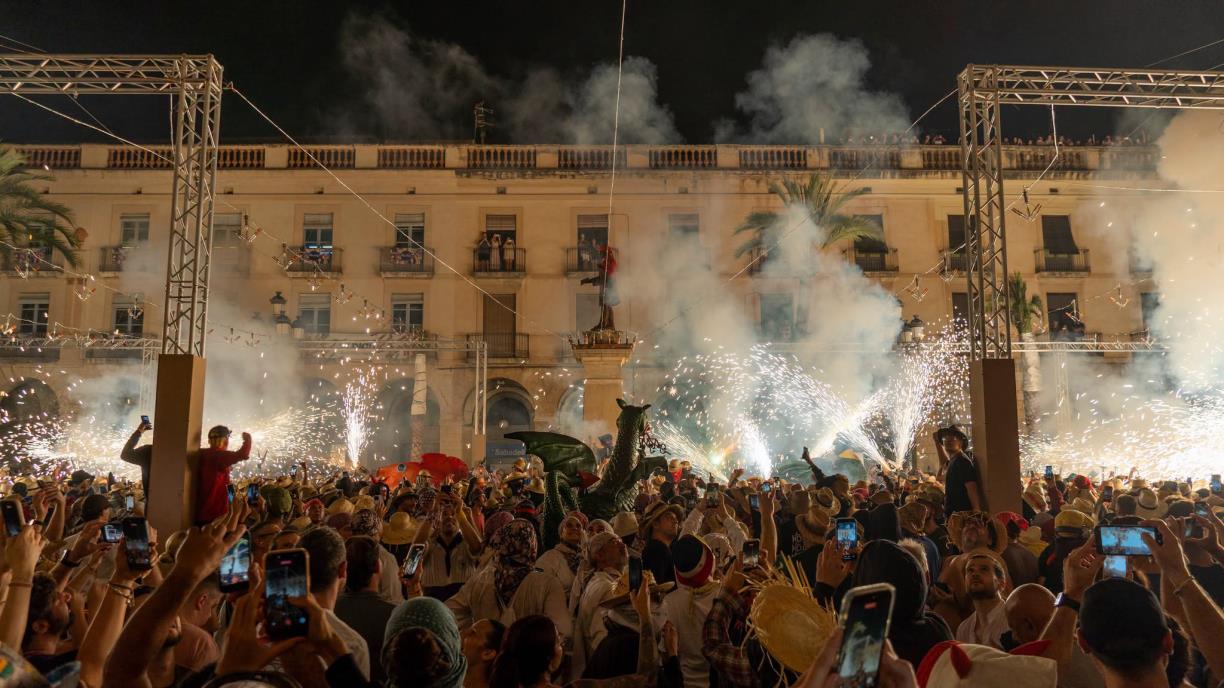 Sostre de foc de la Festa Major de Vilanova i la Geltrú. Eix