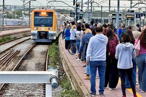 Suspès el servei de l'R2 Sud i desviaments als Regionals del sud a partir de les 22 hores per l’alerta de pluges. ACN