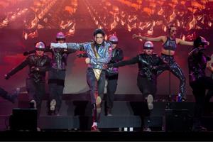 ‘This Is Michael’ reviu la màgia de Michael Jackson al Festival Terramar CaixaBank amb entrades exhaurides