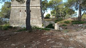 Torre del Telègraf Òptic dels Masos de Coma-ruga. Eix