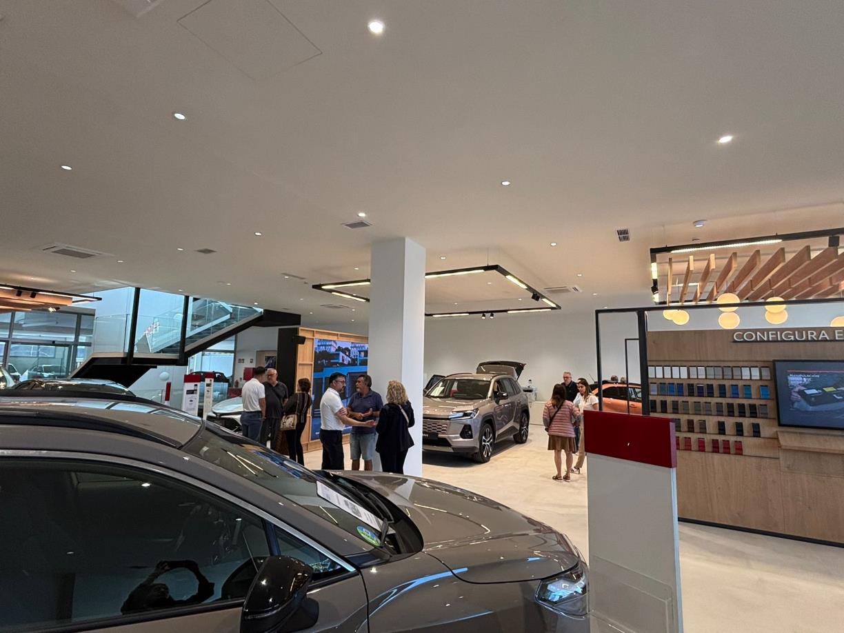 Toyota Autocam tanca amb èxit la presentació exclusiva del nou Toyota RAV4 a Vilanova i la Geltrú. Toyota Autocam 