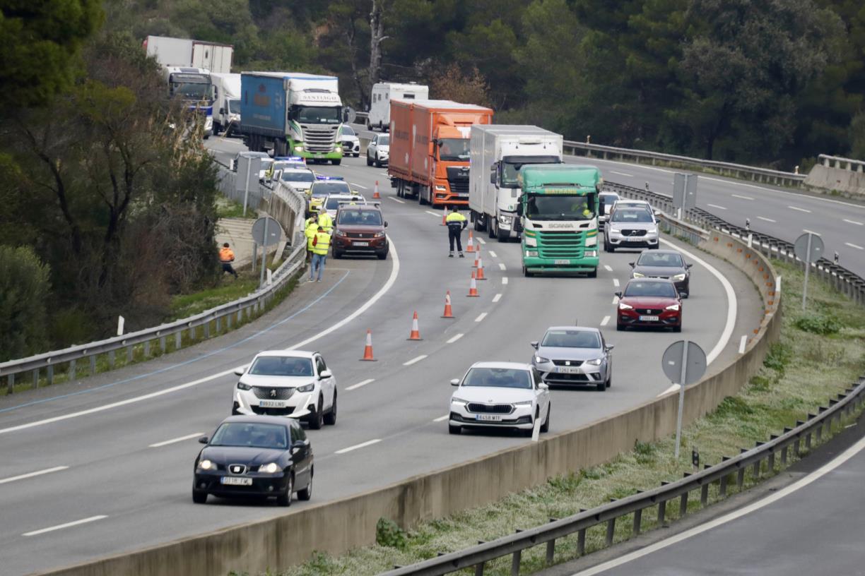 Trànsit restringirà la circulació a l’AP-7 a Martorell en sentit sud a partir d’aquest dimecres. ACN