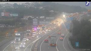 Un accident ha provocat retencions aquest matí a la C-32 a Sitges. Trànsit